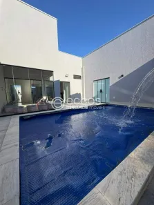 Casa com 3 Quartos à venda, 239m² no Residencial Lago Azul, Uberlândia
