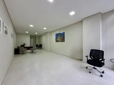 Ponto Comercial para alugar, 48m² no Saco Grande, Florianópolis