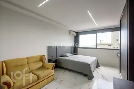 Kitnet com 1 Quarto à venda, 29m² no Mont Serrat, Porto Alegre