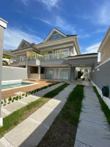 Casa com 5 Quartos para alugar, 230m² no Recreio dos Bandeirantes, Rio de Janeiro