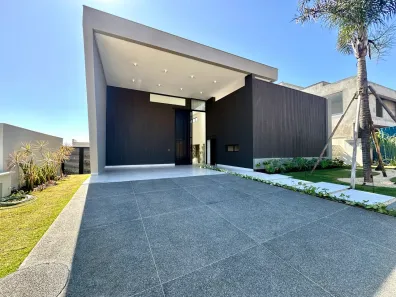 Casa com 4 Quartos à venda, 330m² no Parque Cidade, Goiânia