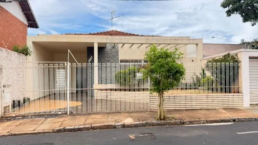 Casa com 2 Quartos à venda, 172m² no Centro, Araraquara