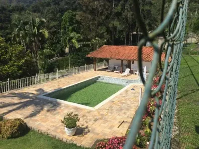 Casa com 4 Quartos à venda, 266m² no Samambaia, Petrópolis