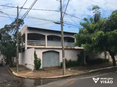 Casa com 4 Quartos à venda, 460m² no São Sebastião, Uberaba
