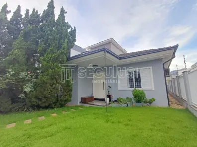 Imóvel Comercial com 5 Quartos para alugar, 300m² no Centro, Jaraguá do Sul