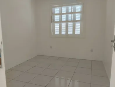 Apartamento com 2 Quartos para alugar, 70m² no São Geraldo, Porto Alegre