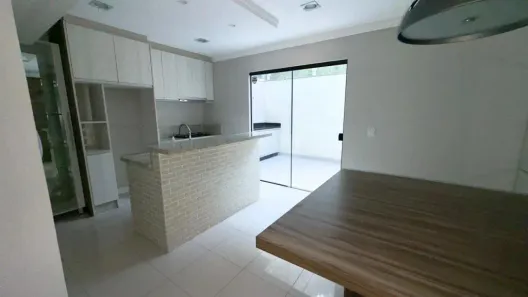 Sobrado com 2 Quartos à venda, 105m² no Glória, Joinville