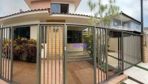 Casa de Condomínio com 4 Quartos à venda, 195m² no Maria Paula, Niterói