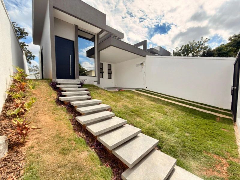 Casa com 4 quartos — Trevo, Belo Horizonte
