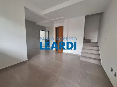 Sobrado com 2 Quartos à venda, 67m² no Vila Gilda, Santo André