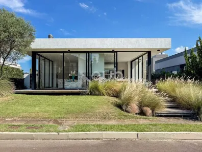 Casa com 4 Quartos à venda, 205m² no XANGRI-LÁ, Xangri-lá