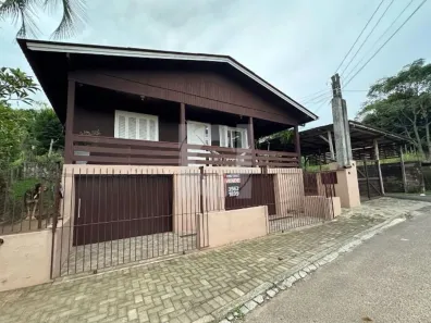 Casa com 3 Quartos à venda, 217m² no São Jorge, Portão