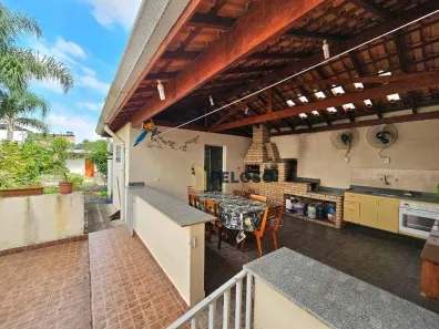 Sobrado com 4 Quartos à venda, 252m² no Jardim Virginia Bianca, São Paulo