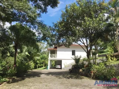 Fazenda/Sítio com 4 Quartos à venda, 512m² no Chácaras Condomínio Recanto Pássaros II, Jacareí