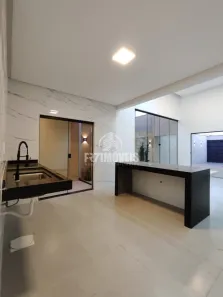 Casa com 3 Quartos à venda, 136m² no Expansul, Aparecida de Goiânia