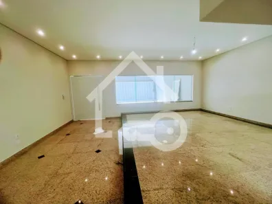 Sobrado com 3 Quartos à venda, 210m² no Vila Scarpelli, Santo André