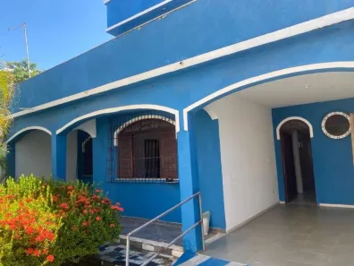 Casa com 5 Quartos para alugar, 300m² no Pituaçu, Salvador