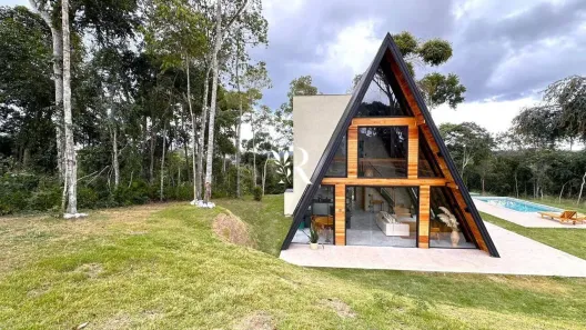 Casa de Condomínio com 3 Quartos à venda, 1310m² no Pedro do Rio, Petrópolis