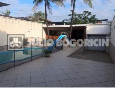 Casa com 3 Quartos à venda, 170m² no Ramos, Rio de Janeiro