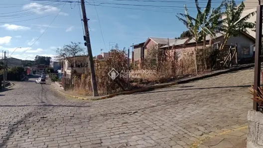 Lote/Terreno à venda, 300m² no Serrano, Caxias do Sul