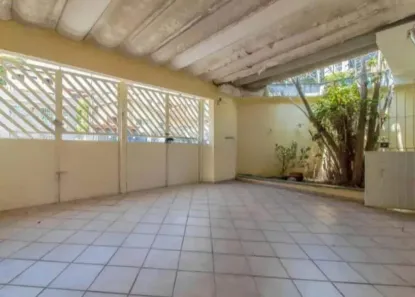 Casa com 2 Quartos à venda, 137m² no Vila Bastos, Santo André