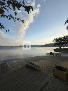 Casa de Condomínio com 2 Quartos para alugar, 75m² no Barra da Lagoa, Florianópolis