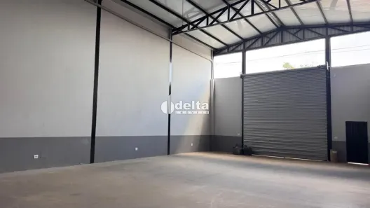 Ponto Comercial para alugar, 200m² no Granada, Uberlândia