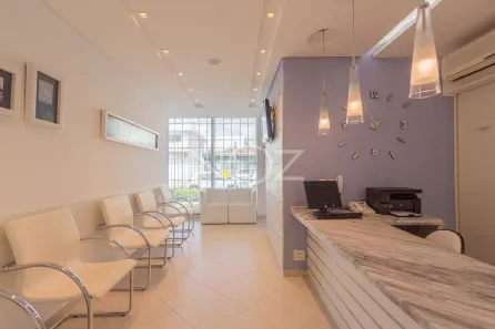Imóvel Comercial à venda, 200m² no Santa Quitéria, Curitiba