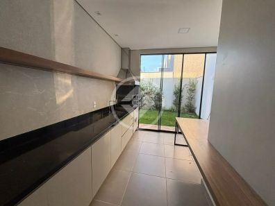 Casa de Condomínio com 3 Quartos à venda, 125m² no Jardim Inconfidência, Uberlândia