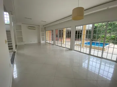 Casa de Condomínio com 5 Quartos para alugar, 520m² no Vargem Pequena, Rio de Janeiro