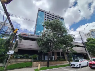 Sala Comercial para alugar, 135m² no Três Figueiras, Porto Alegre