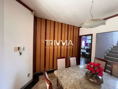 Casa com 4 Quartos à venda, 300m² no Tabajaras, Uberlândia