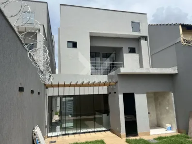 Sobrado com 3 Quartos à venda, 210m² no Jardim Atlântico, Goiânia