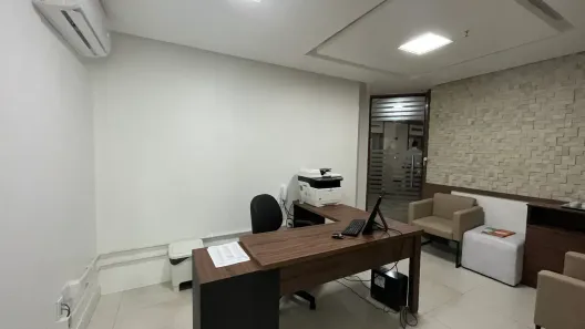 Sala Comercial para alugar, 130m² no Caminho das Árvores, Salvador