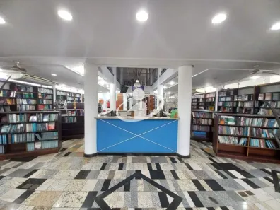 Sala Comercial para alugar, 570m² no Saraiva, Uberlândia