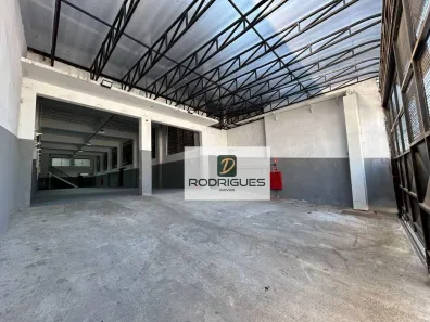 Galpão/Depósito/Armazém para alugar, 574m² no Canhema, Diadema