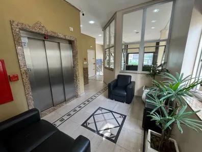 Sala Comercial à venda, 30m² no Menino Deus, Porto Alegre