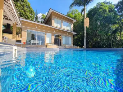 Sobrado com 4 Quartos à venda, 319m² no Caraguatá, Mairiporã