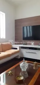 Casa com 3 Quartos à venda, 270m² no Osvaldo Rezende, Uberlândia