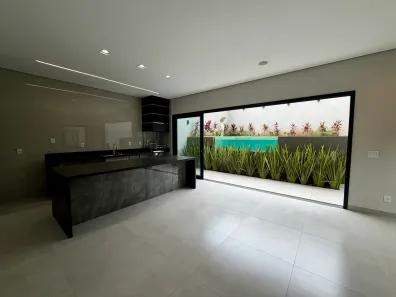 Casa de Condomínio com 3 Quartos à venda, 202m² no Granja Marileusa, Uberlândia