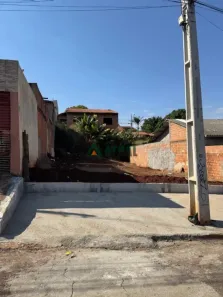 Lote/Terreno à venda, 200m² no Jardim Planalto, Londrina