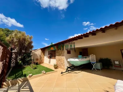 Casa com 4 Quartos à venda, 187m² no Cafezal, Londrina