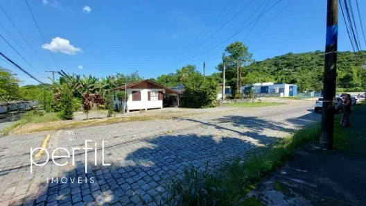 Lote/Terreno à venda, 450m² no Atiradores, Joinville