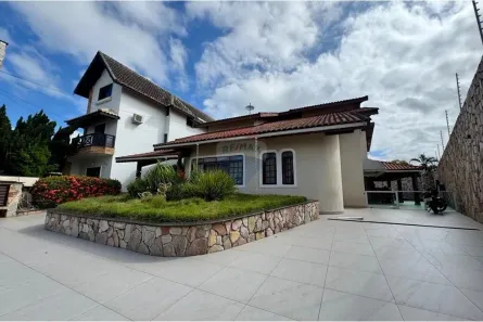 Casa de Condomínio com 5 Quartos para alugar, 356m² no Parque Balneario Oasis, Peruíbe