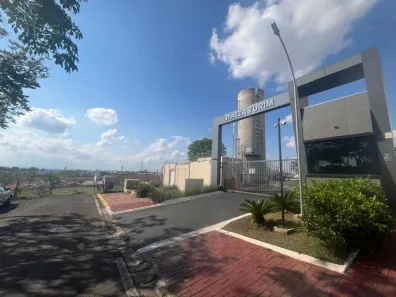Apartamento com 2 Quartos para alugar, 45m² no Glebas Califórnia, Piracicaba