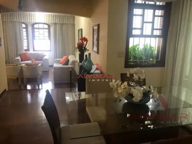 Casa com 4 Quartos à venda, 380m² no Jardim Amália, Volta Redonda