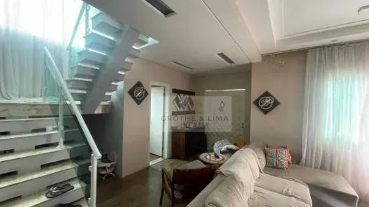 Sobrado com 3 Quartos à venda, 160m² no Loteamento Villa Branca, Jacareí