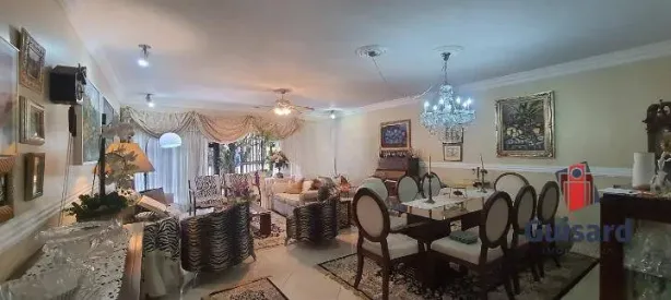 Sobrado com 5 Quartos para alugar, 350m² no Centro, Taubaté