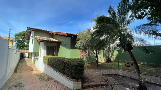 Sobrado com 4 Quartos à venda, 352m² no Jardim Cuiabá, Cuiabá