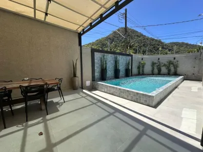 Casa com 5 Quartos à venda, 197m² no Canto do Forte, Praia Grande